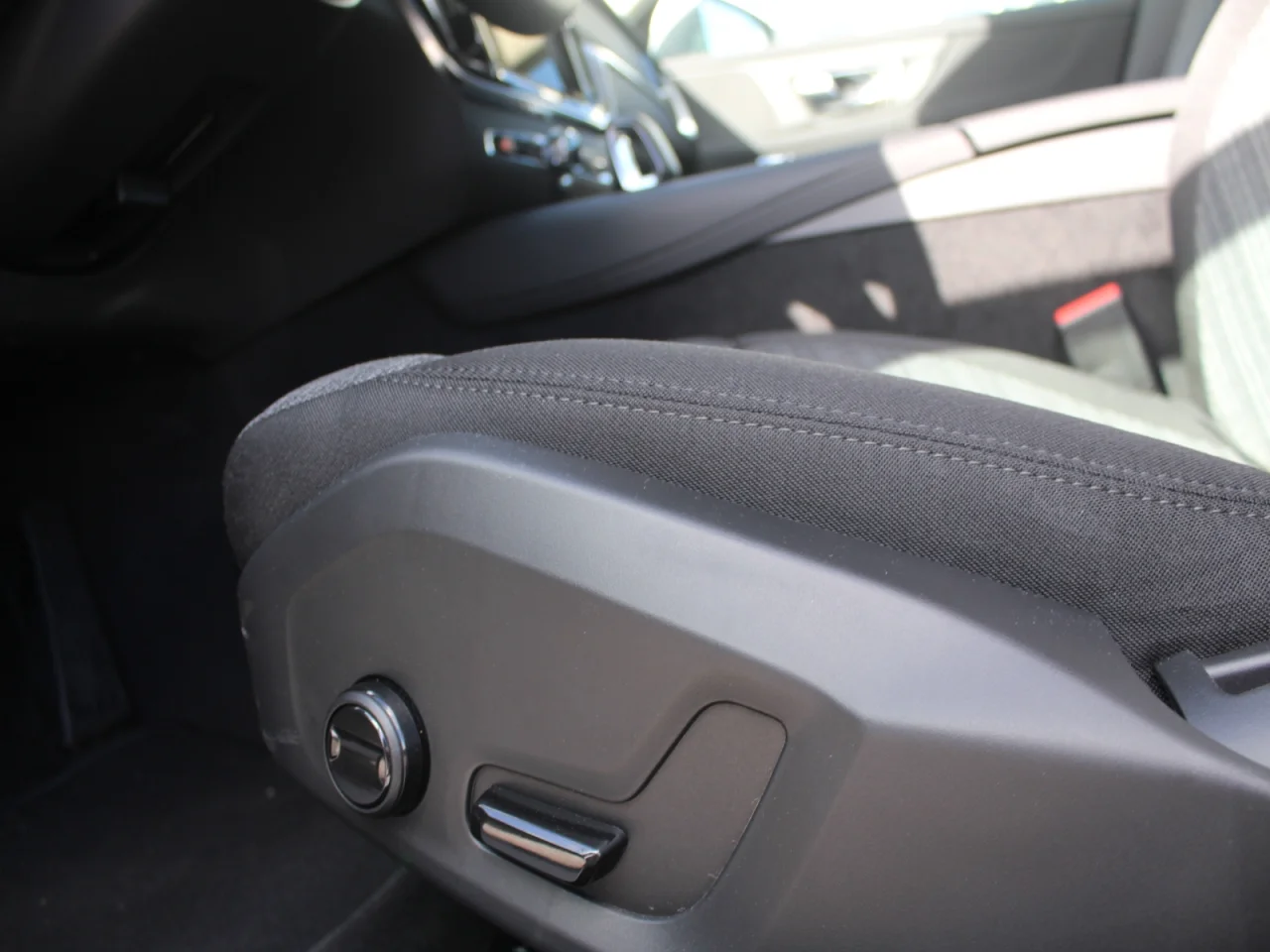 Volvo V60 Core T6 PHEV 350cv 4