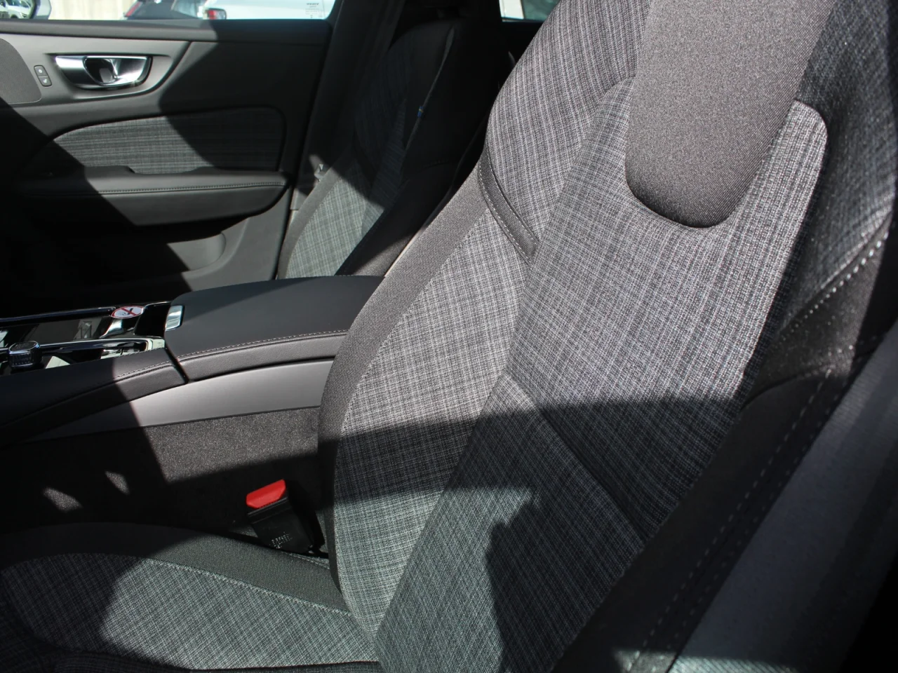 Volvo V60 Core T6 PHEV 350cv 11