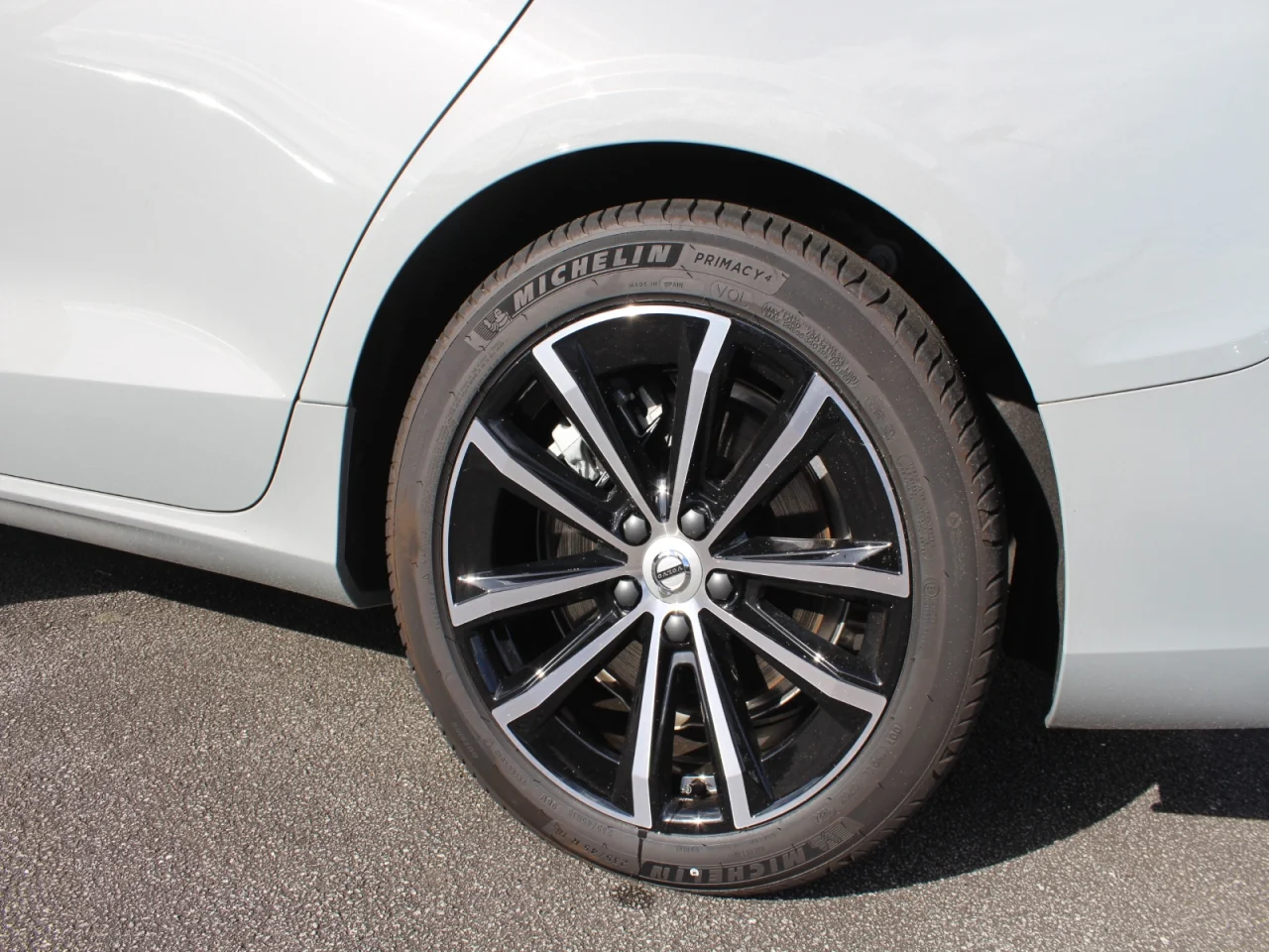 Volvo V60 Core T6 PHEV 350cv 13