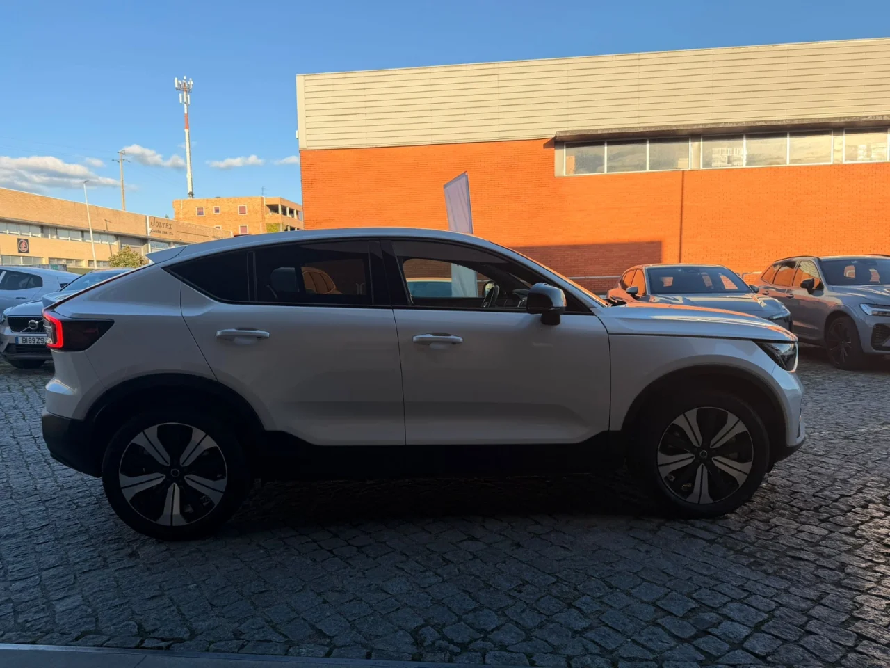 Volvo C40 Recharge Plus 8