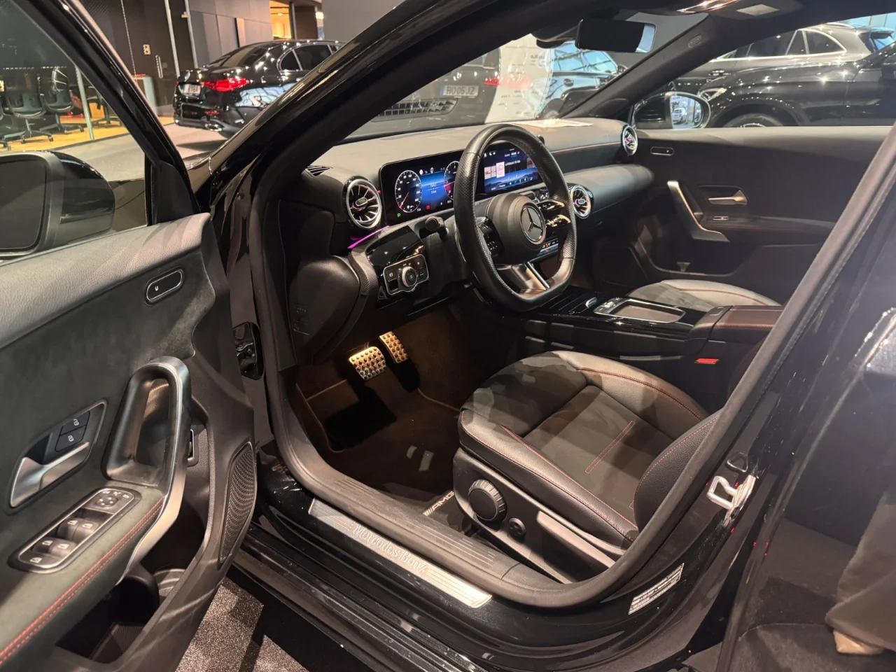 Mercedes Classe A 200d AMG Advanced Plus Limousine 1