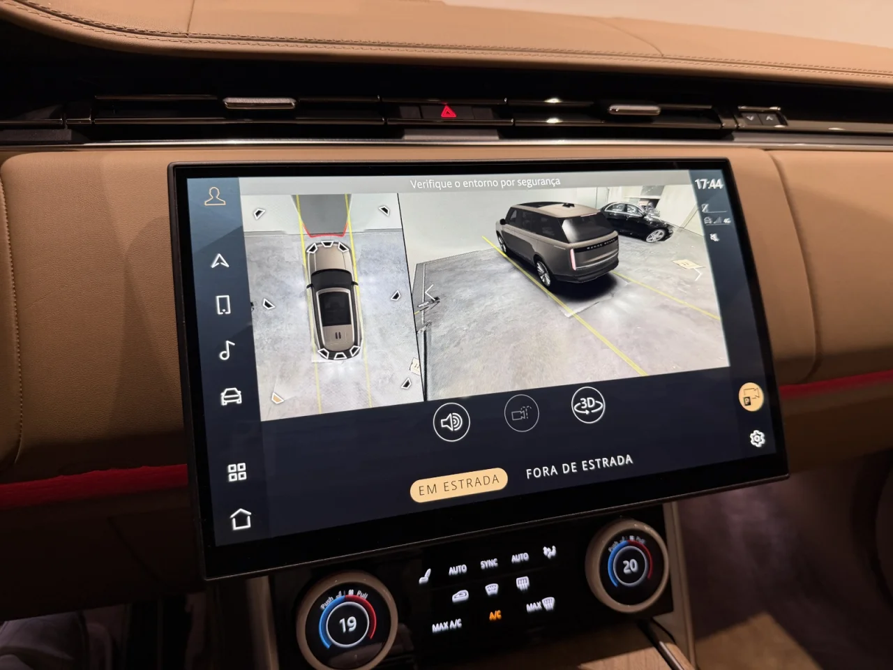 Land Rover Range Rover 4.4 P530 LWB SV 9