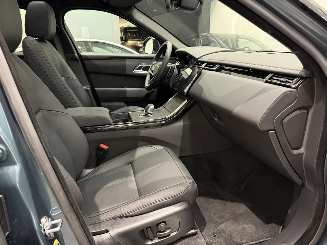 Land Rover Range Rover Velar 2.0 P400e AWD Dynamic SE 5