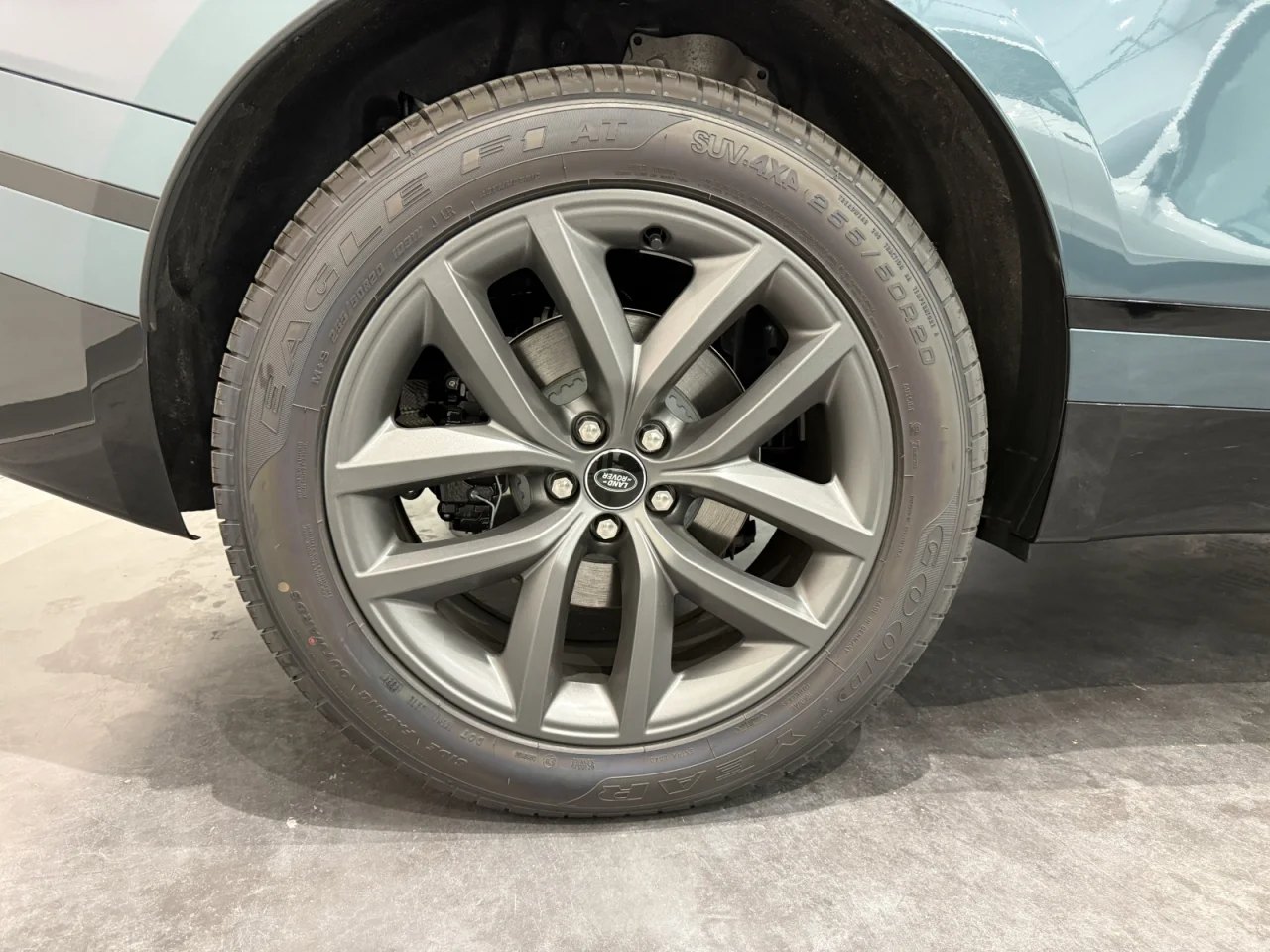 Land Rover Range Rover Velar 2.0 P400e AWD Dynamic SE 9