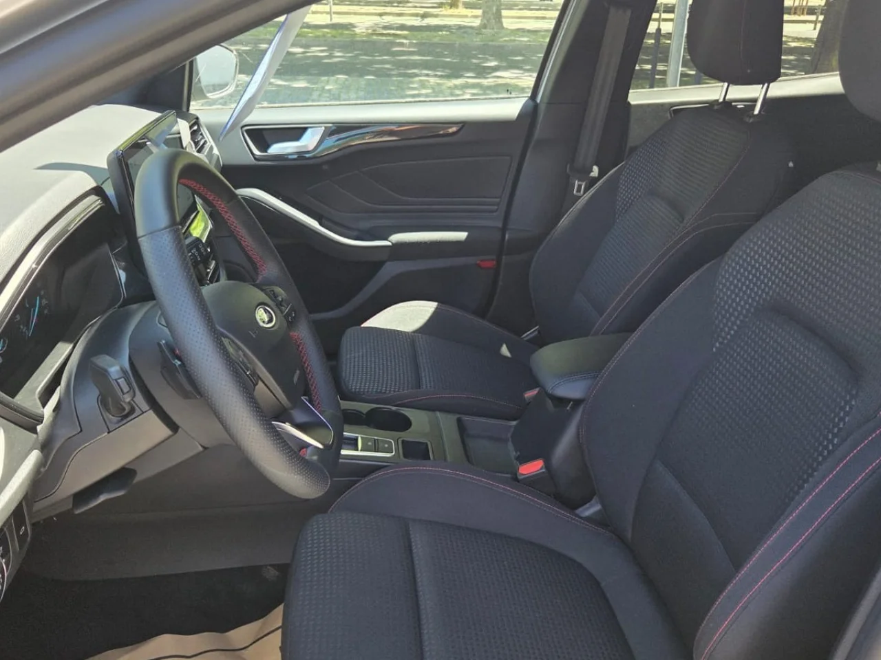 Ford Focus St Line 1.5 Ecoblue - Caixa Automática 1