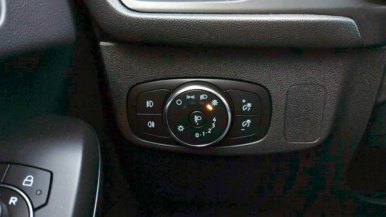 Ford Focus St Line 1.5 Ecoblue - Caixa Automática 6