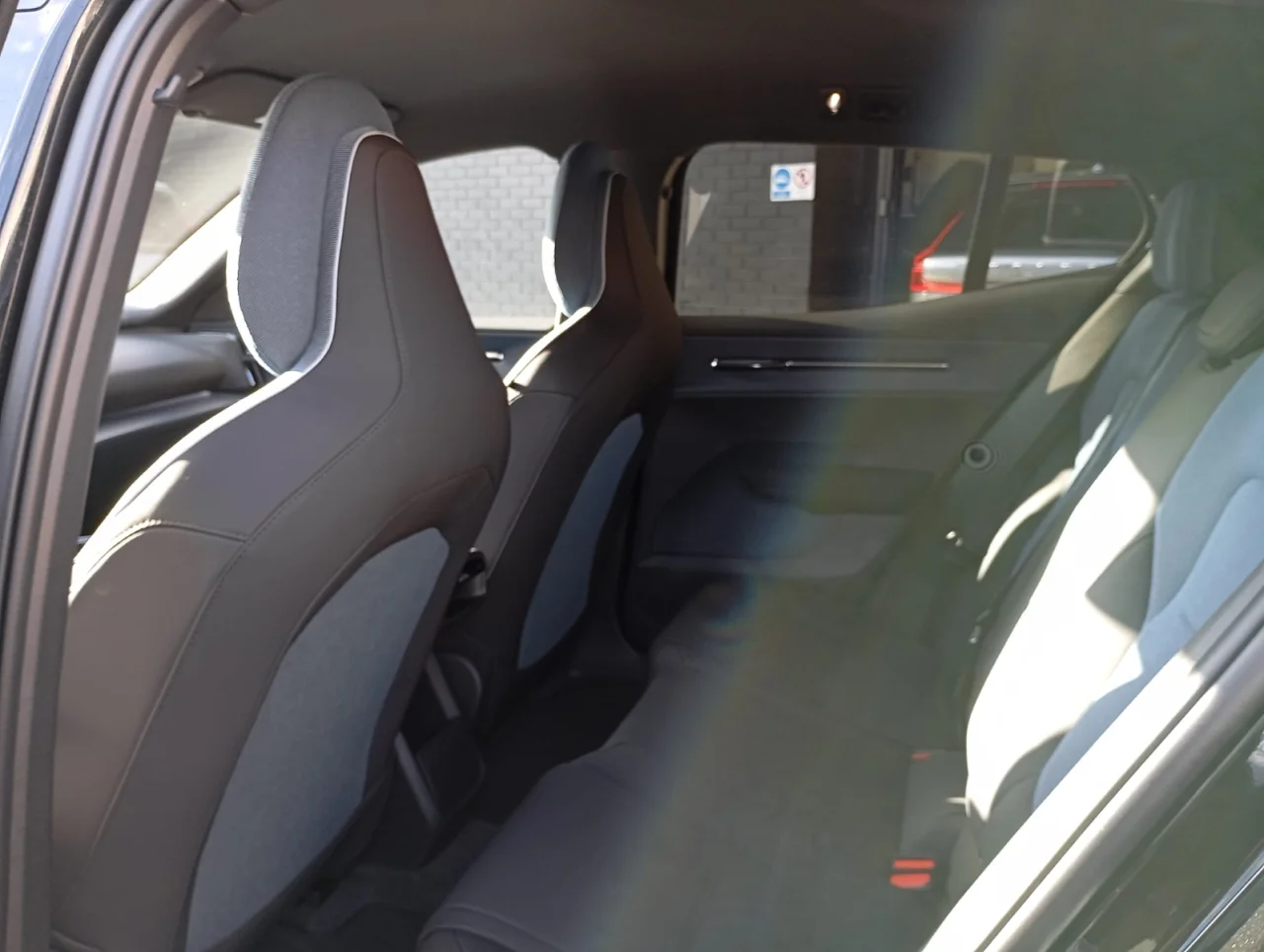 Volvo EX30 Plus Single Motor Extended Range 2