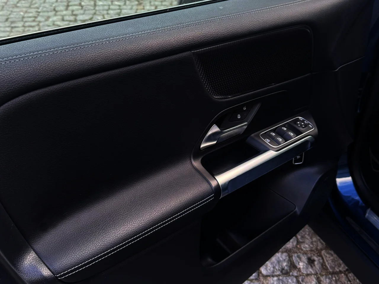 Mercedes Classe EQB 250 Progressive Advanced 7 Lugares 9