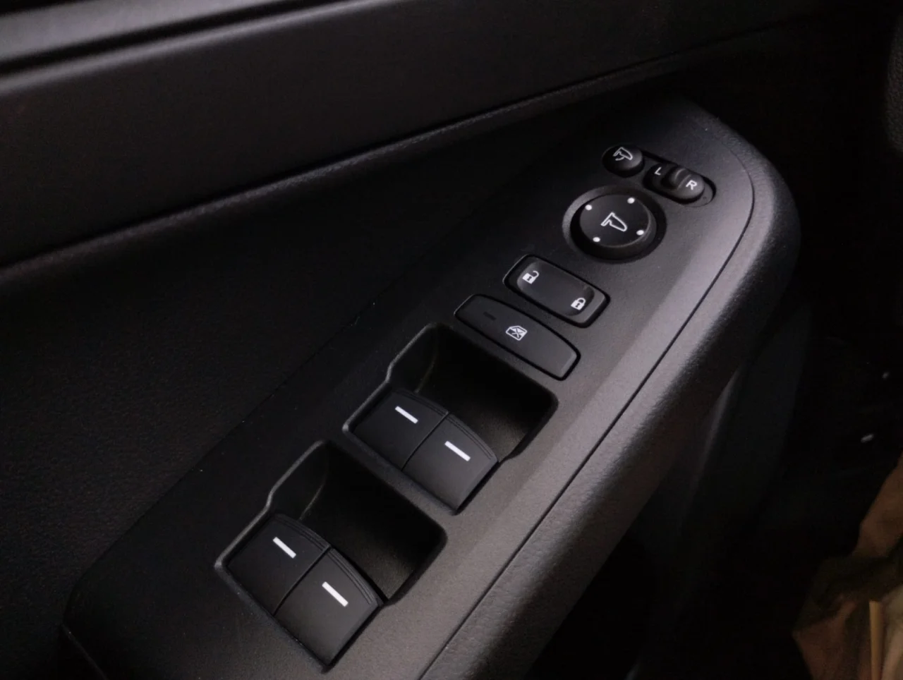 Honda HR-V Elegance 1.5 HEV 5