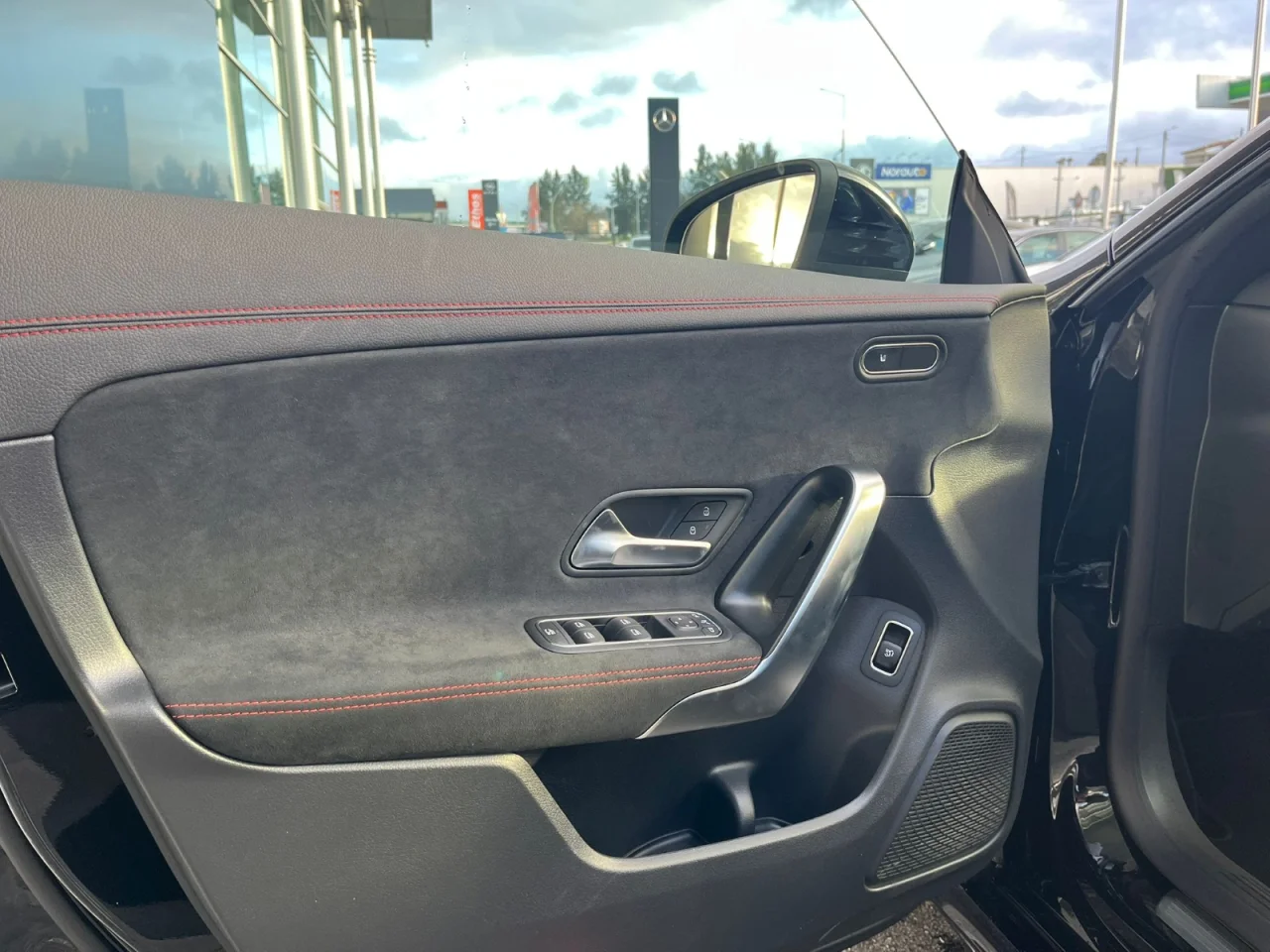 Mercedes Classe CLA 180d Shooting Brake AMG Advanced 4