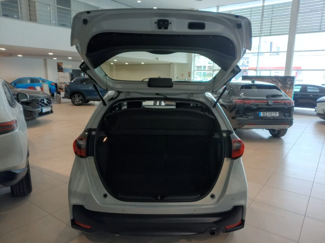 Honda Jazz 1.5 Elegance HEV 11