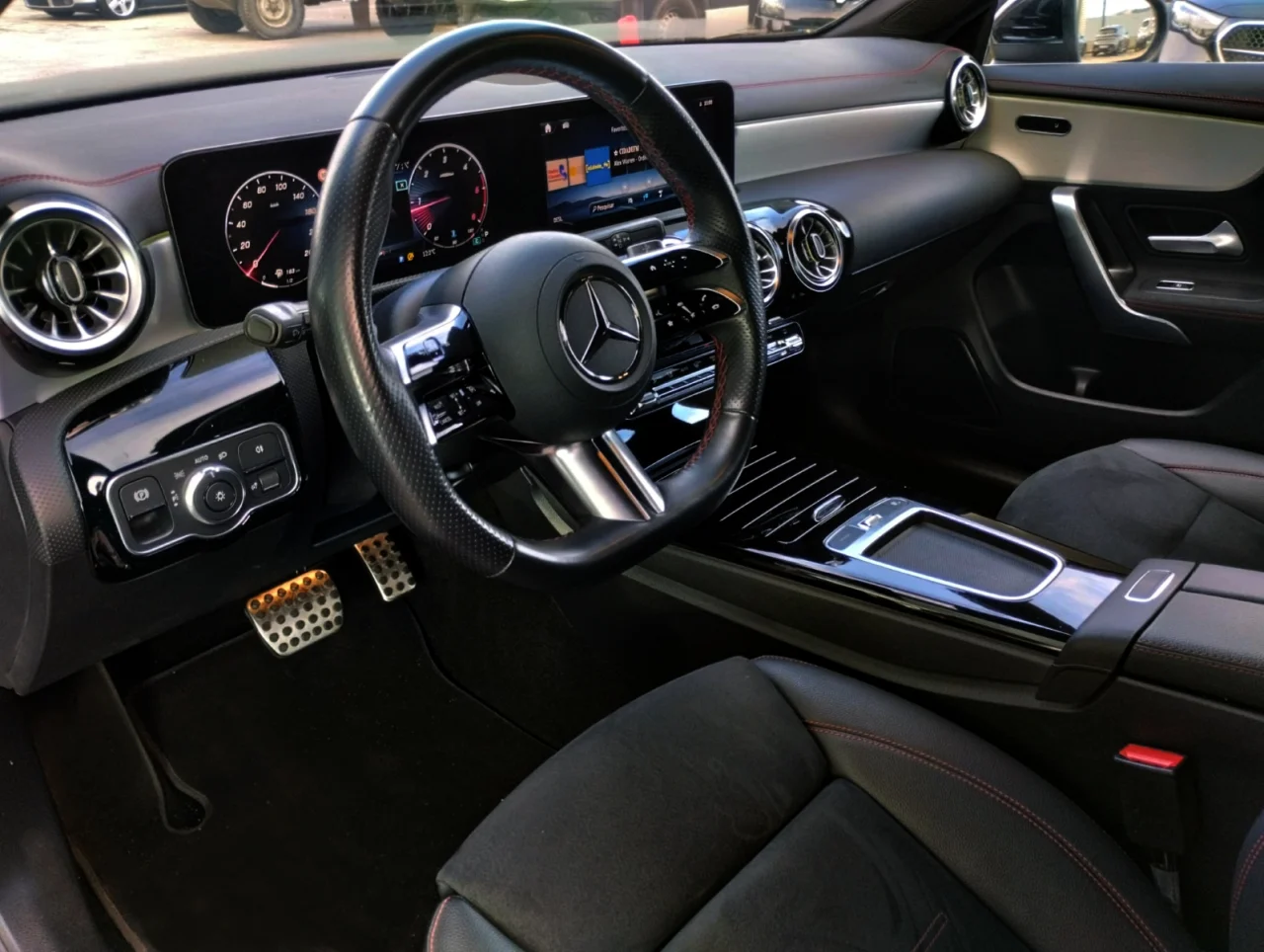 Mercedes Classe CLA 180d Shooting AMG Premium 1