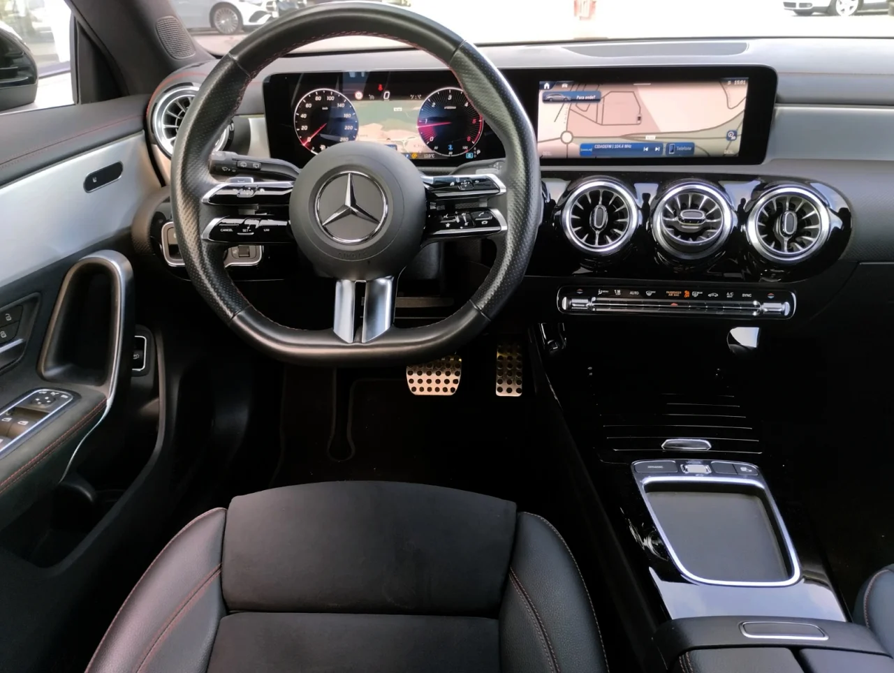 Mercedes Classe CLA 180d Shooting AMG Premium 2