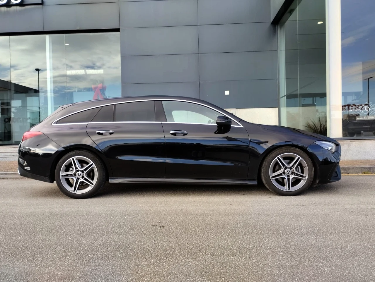 Mercedes Classe CLA 180d Shooting AMG Premium 7