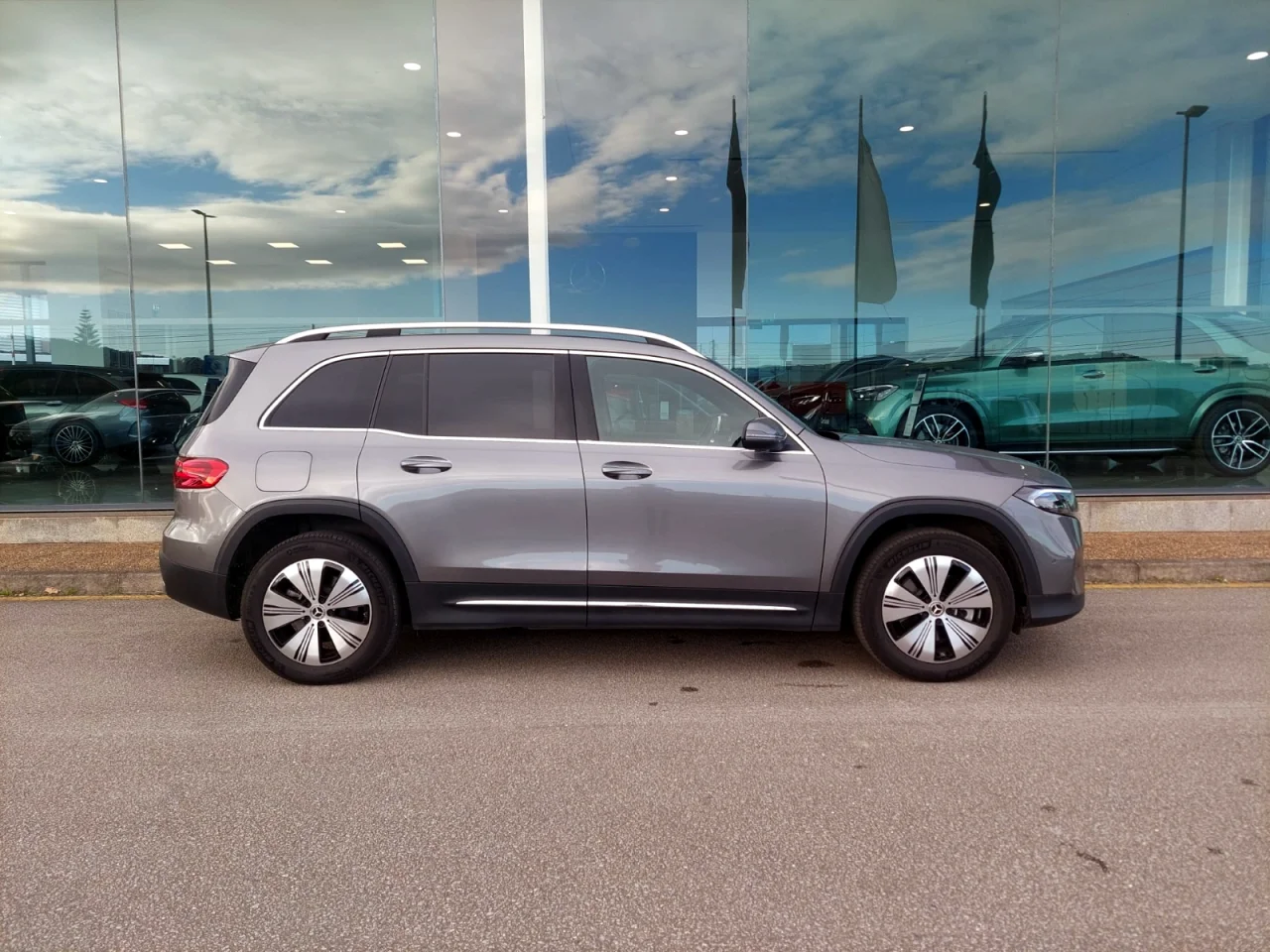 Mercedes Classe EQB 250+ Progressive Advanced 7 Lugares 9