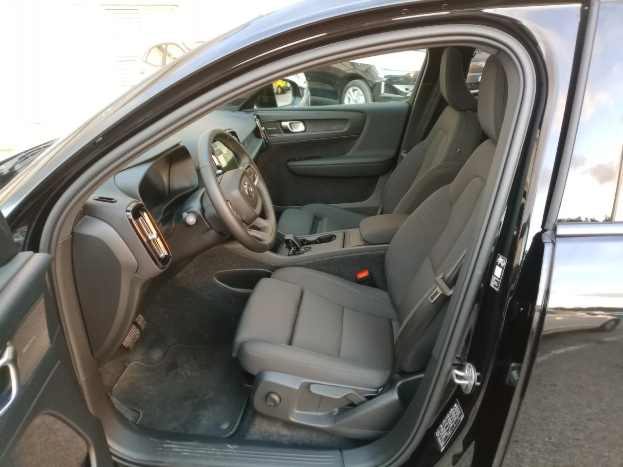 Volvo EC40 Black Edition Single Motor Extended Range 5