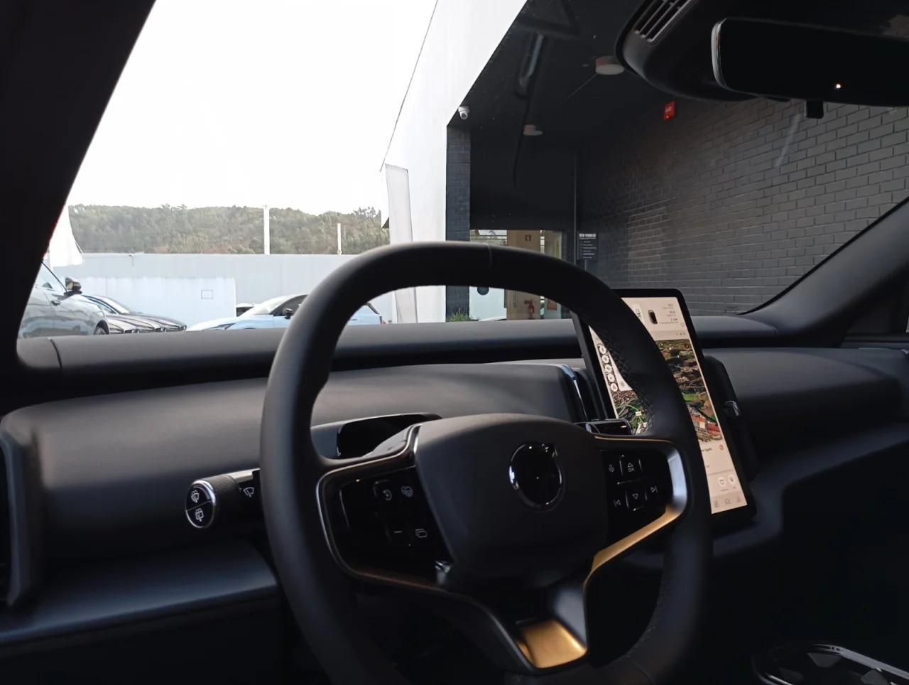 Volvo EX30  Core Single Extended Range 272cv  69 kWh 1