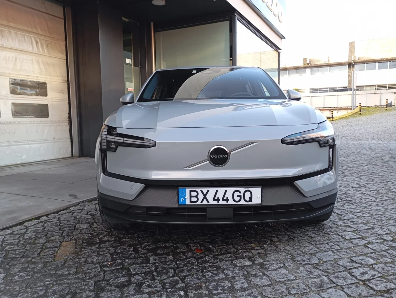 Volvo EX30  Core Single Extended Range 272cv  69 kWh 7