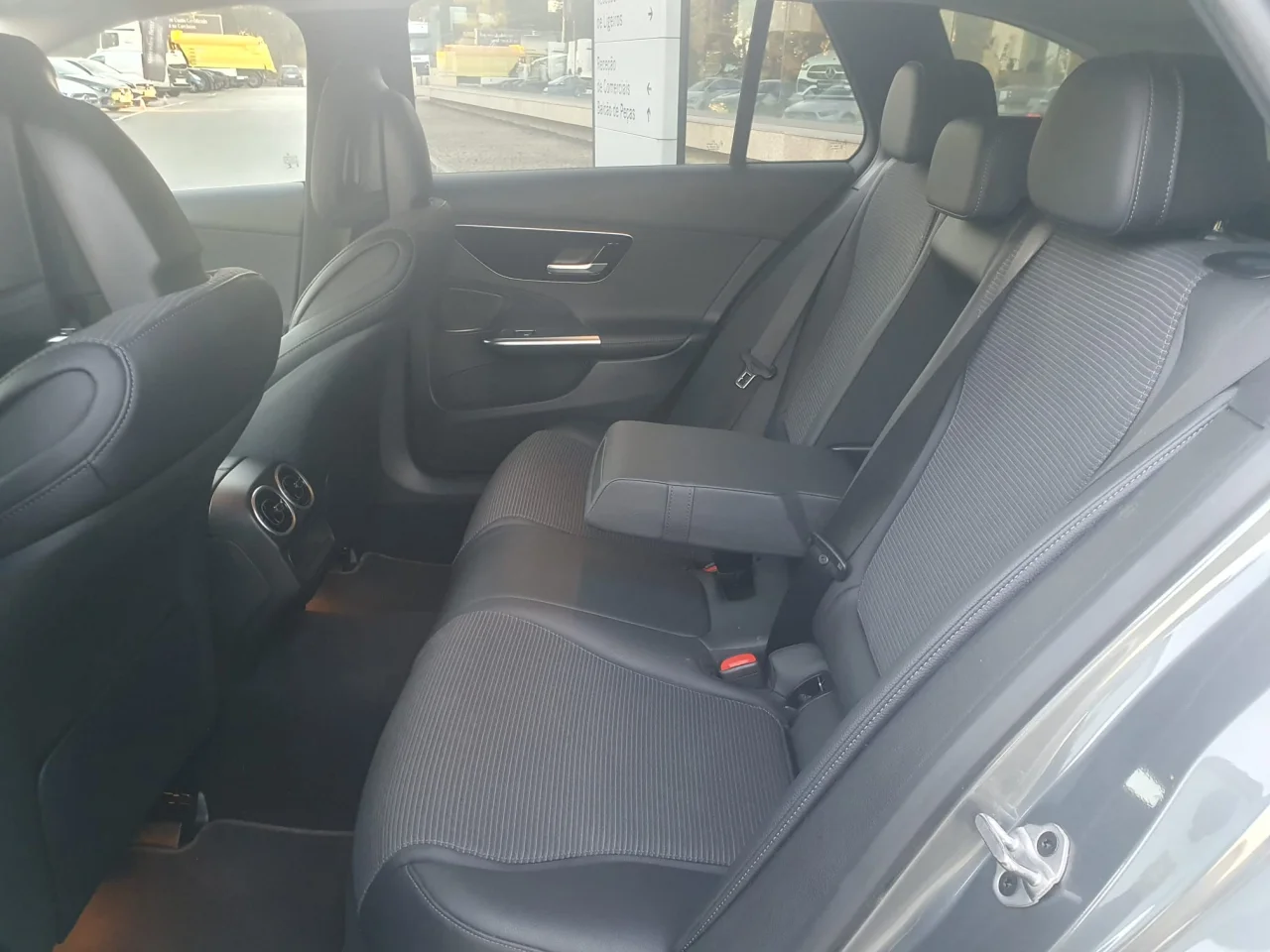 Mercedes C 220d Avantgarde Auto Station 2