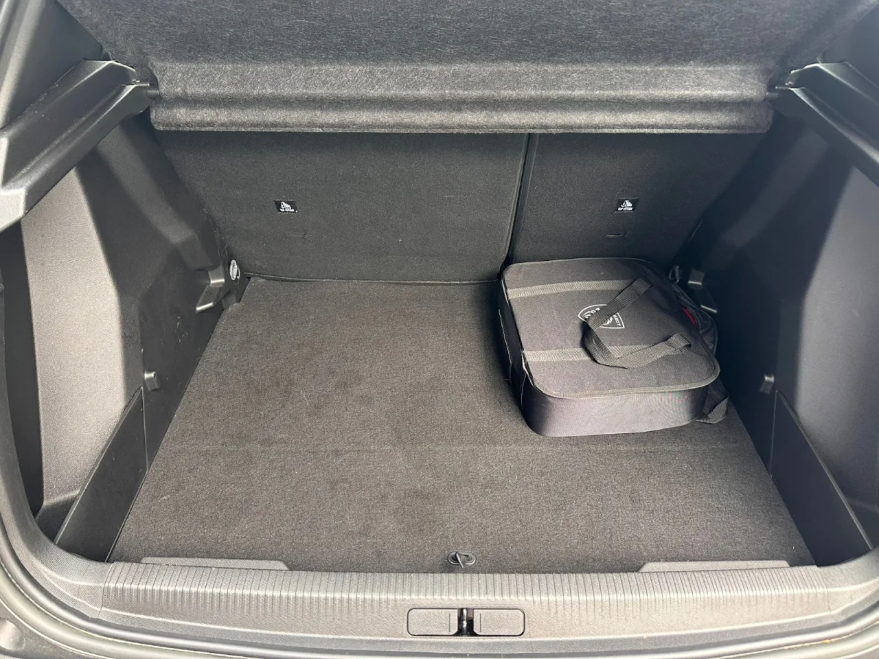 Peugeot 2008 e-2008 Active 5