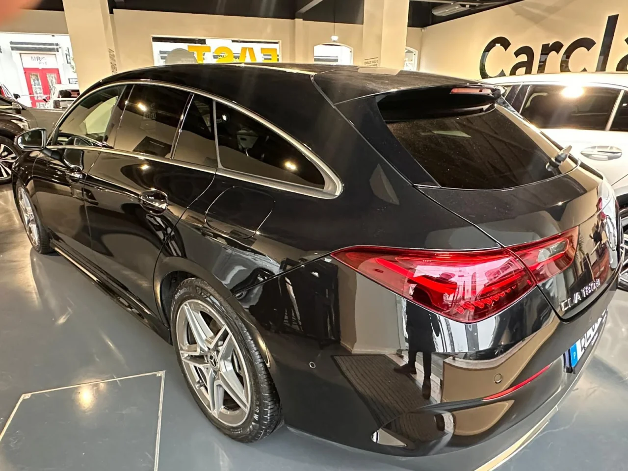 Mercedes Classe CLA 180d Shooting Brake AMG Premium 8