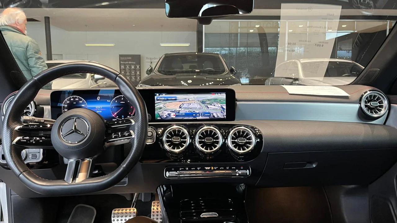 Mercedes Classe CLA 180d Shooting Brake AMG Advanced Plus 1