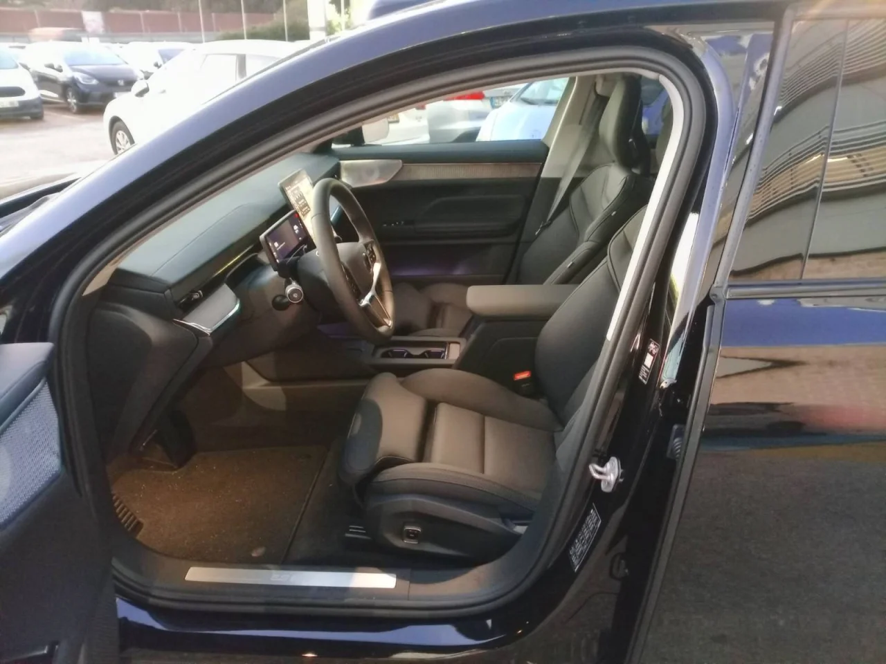 Volvo ES90 	Ultra Single Motor Extended Range RWD 333cv 1