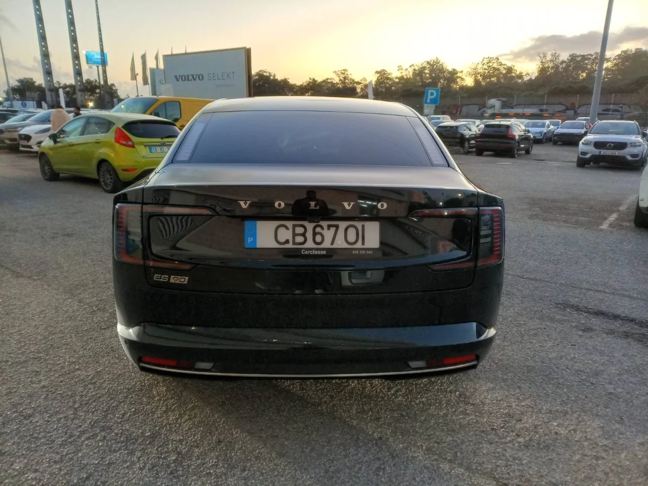 Volvo ES90 	Ultra Single Motor Extended Range RWD 333cv 10