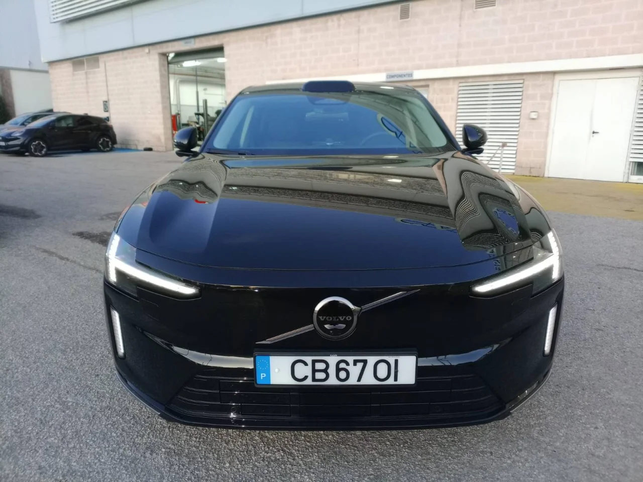 Volvo ES90 	Ultra Single Motor Extended Range RWD 333cv 13