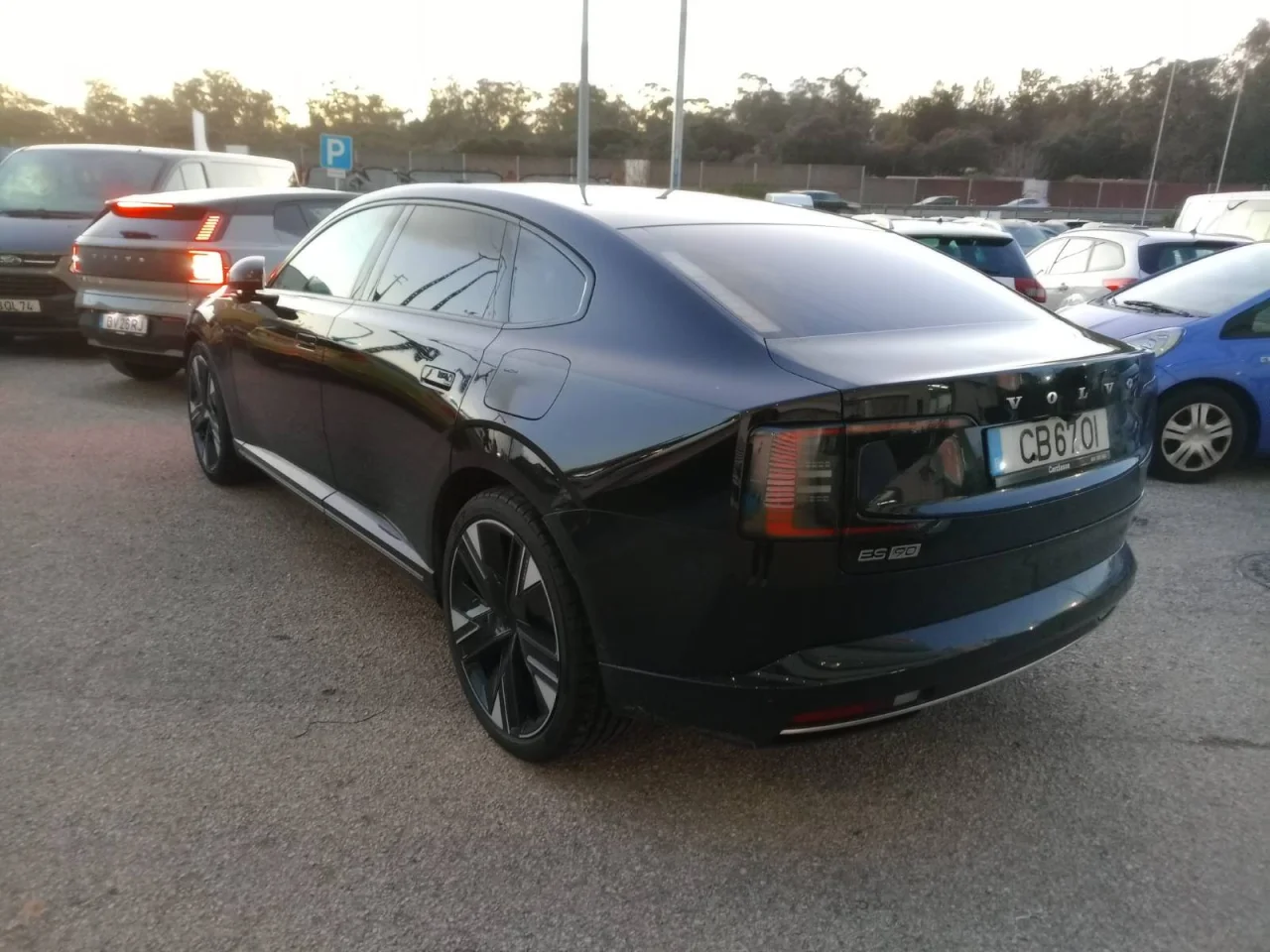 Volvo ES90 	Ultra Single Motor Extended Range RWD 333cv 14