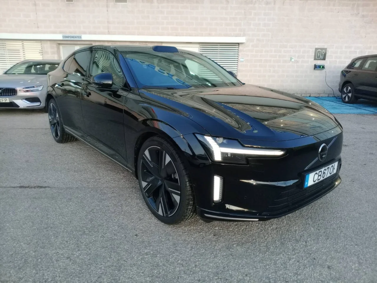 Volvo ES90 	Ultra Single Motor Extended Range RWD 333cv 16