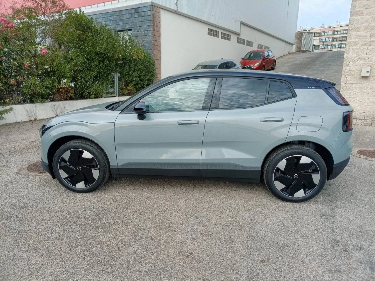 Volvo EX30 69 kWh Single Extended Range 272cv Plus 5