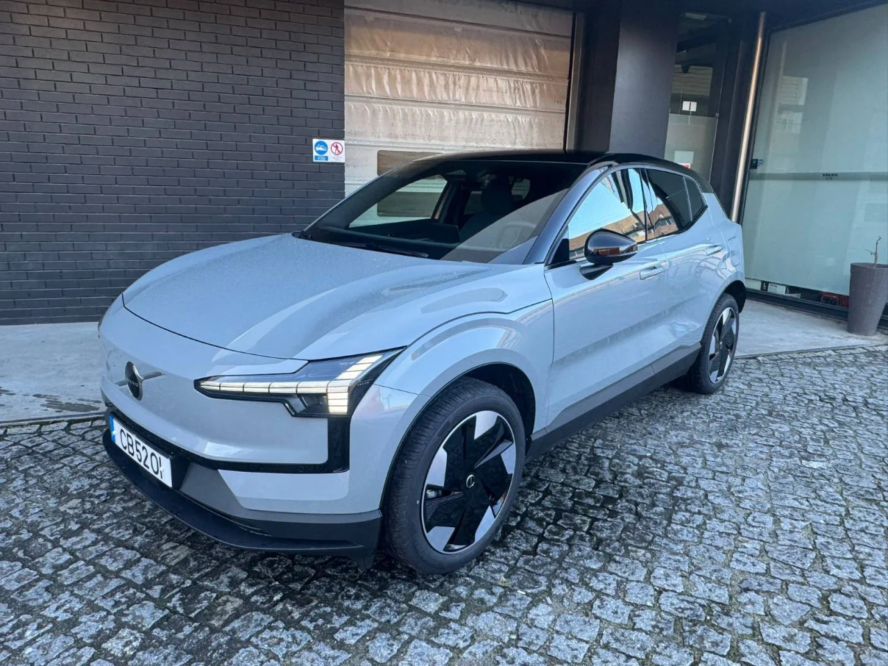 Volvo EX30 Plus Single Motor Extended Range