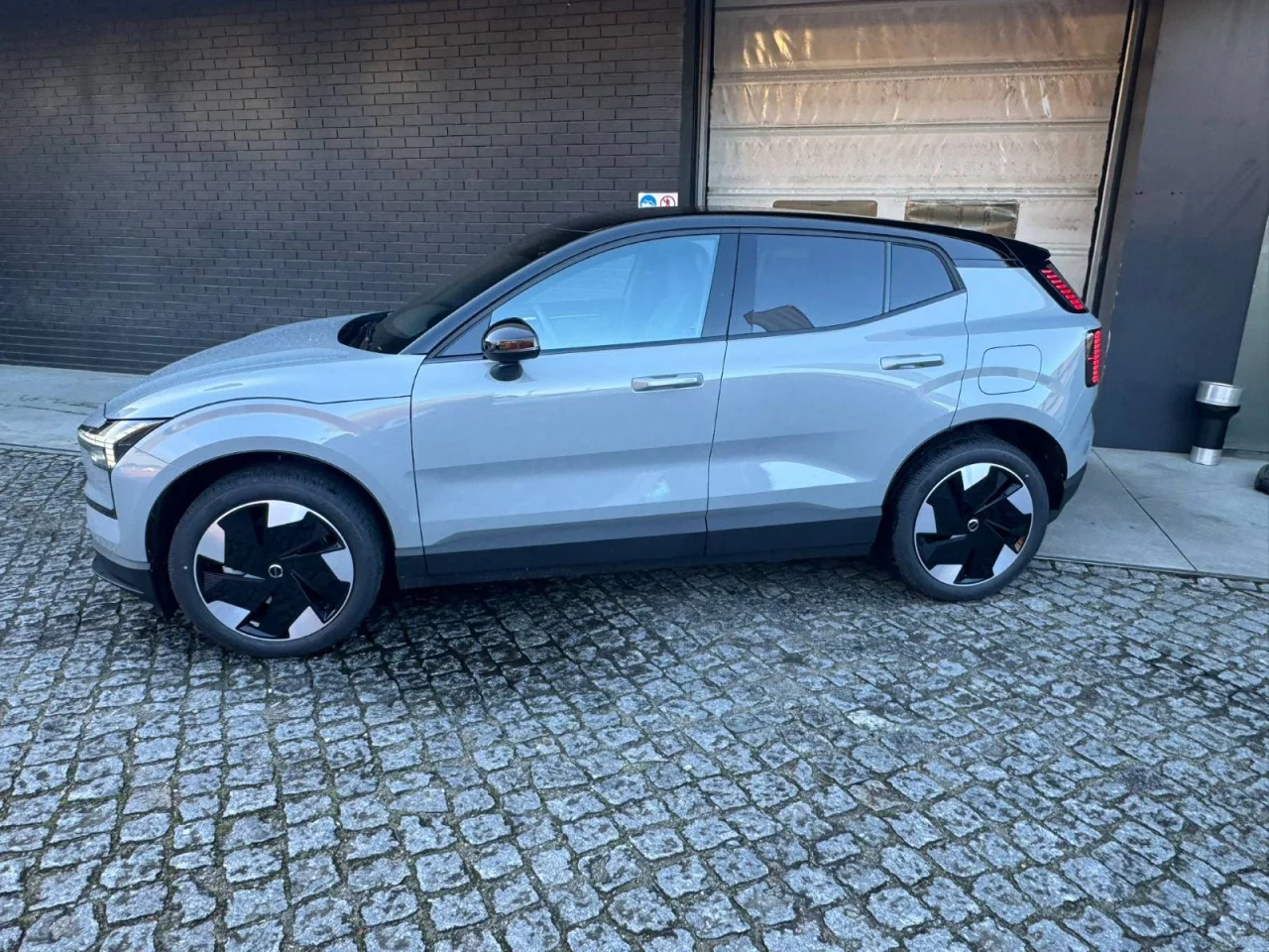 Volvo EX30 Plus Single Motor Extended Range 5