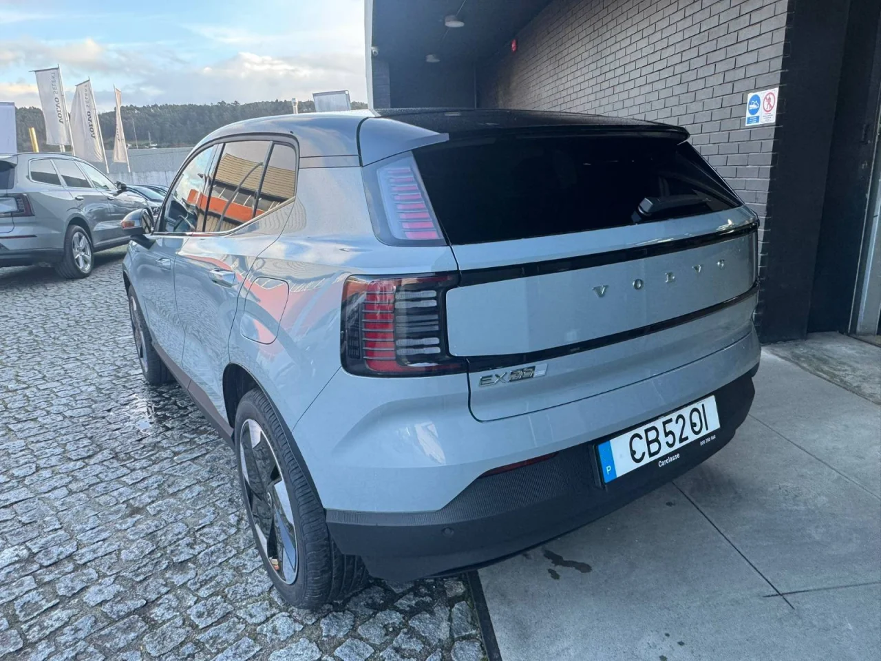 Volvo EX30 Plus Single Motor Extended Range 6