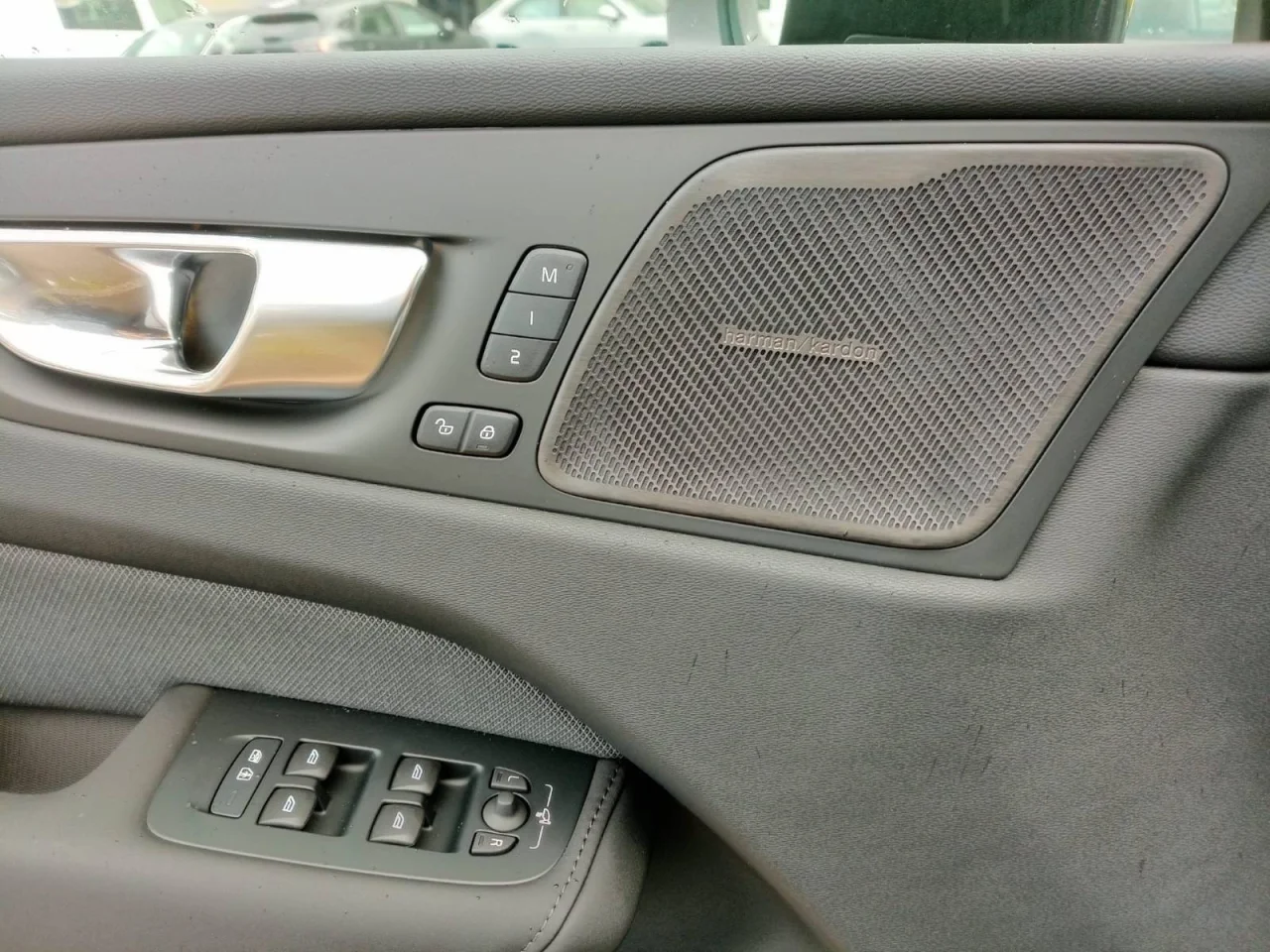 Volvo XC60 T6 350cv Black Edition PHEV Gasolina 3