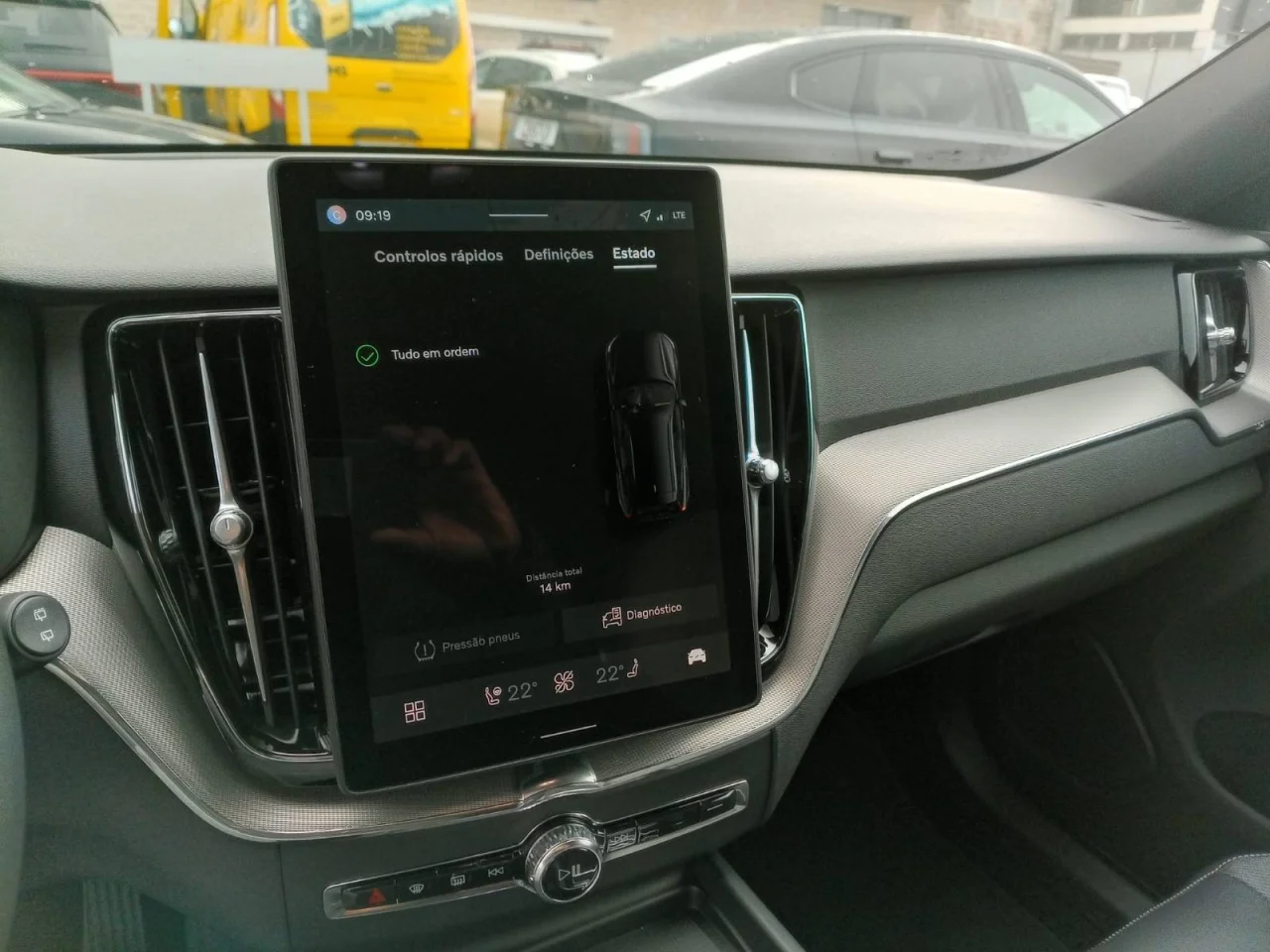 Volvo XC60 T6 350cv Black Edition PHEV Gasolina 7