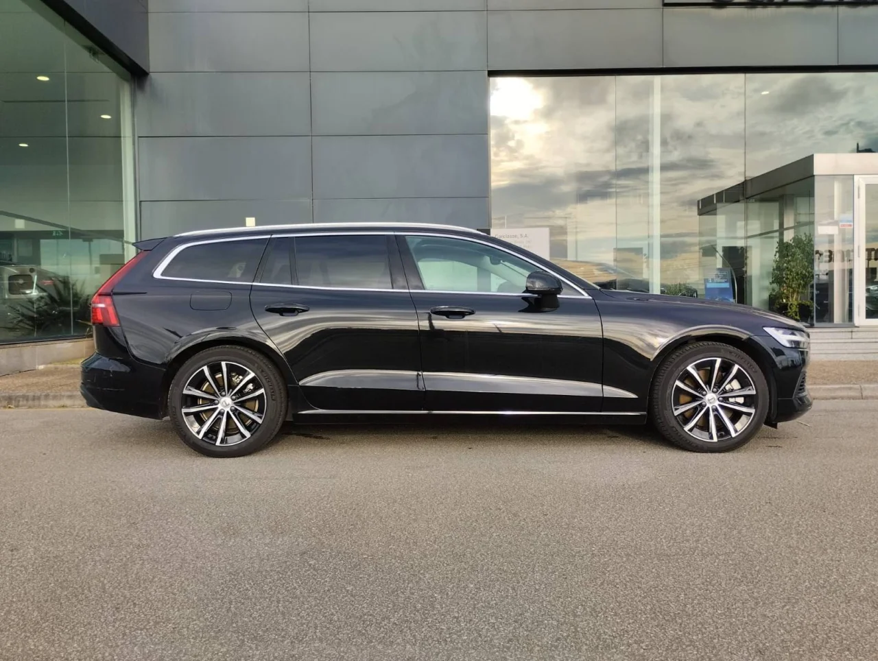 Volvo V60 T6 Core 355 Cv PHEV 9