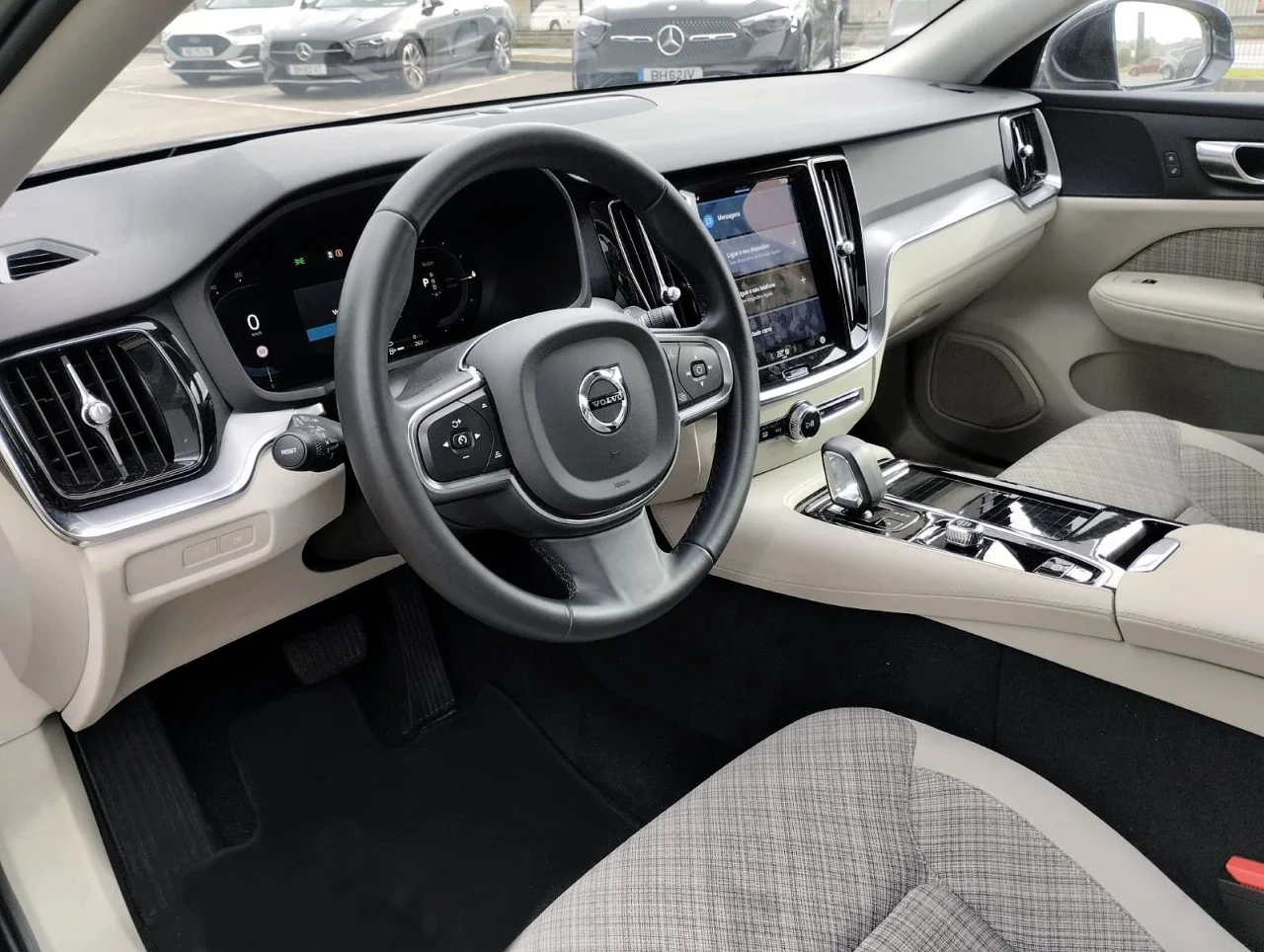 Volvo V60 T6  PHEV 350cv Core 1