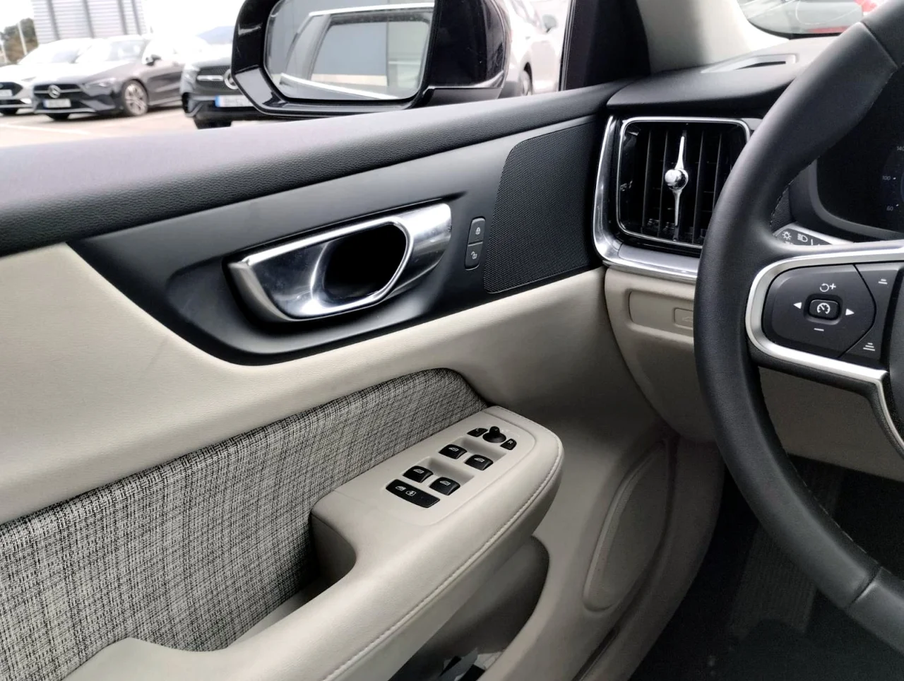 Volvo V60 T6  PHEV 350cv Core 5