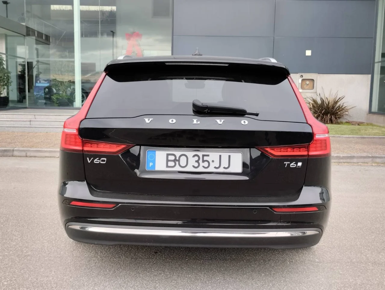 Volvo V60 T6  PHEV 350cv Core 10