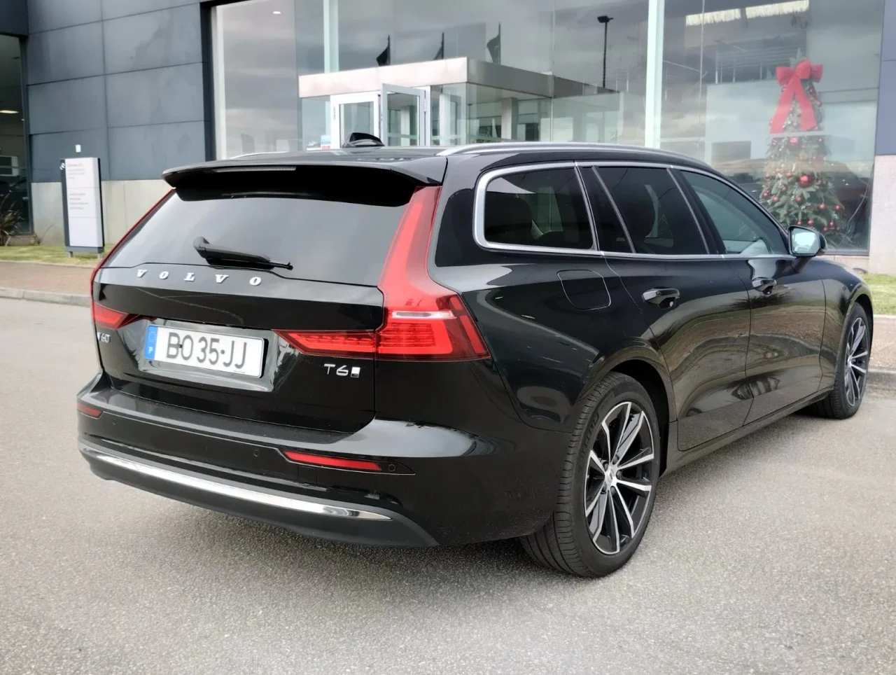 Volvo V60 T6  PHEV 350cv Core 12