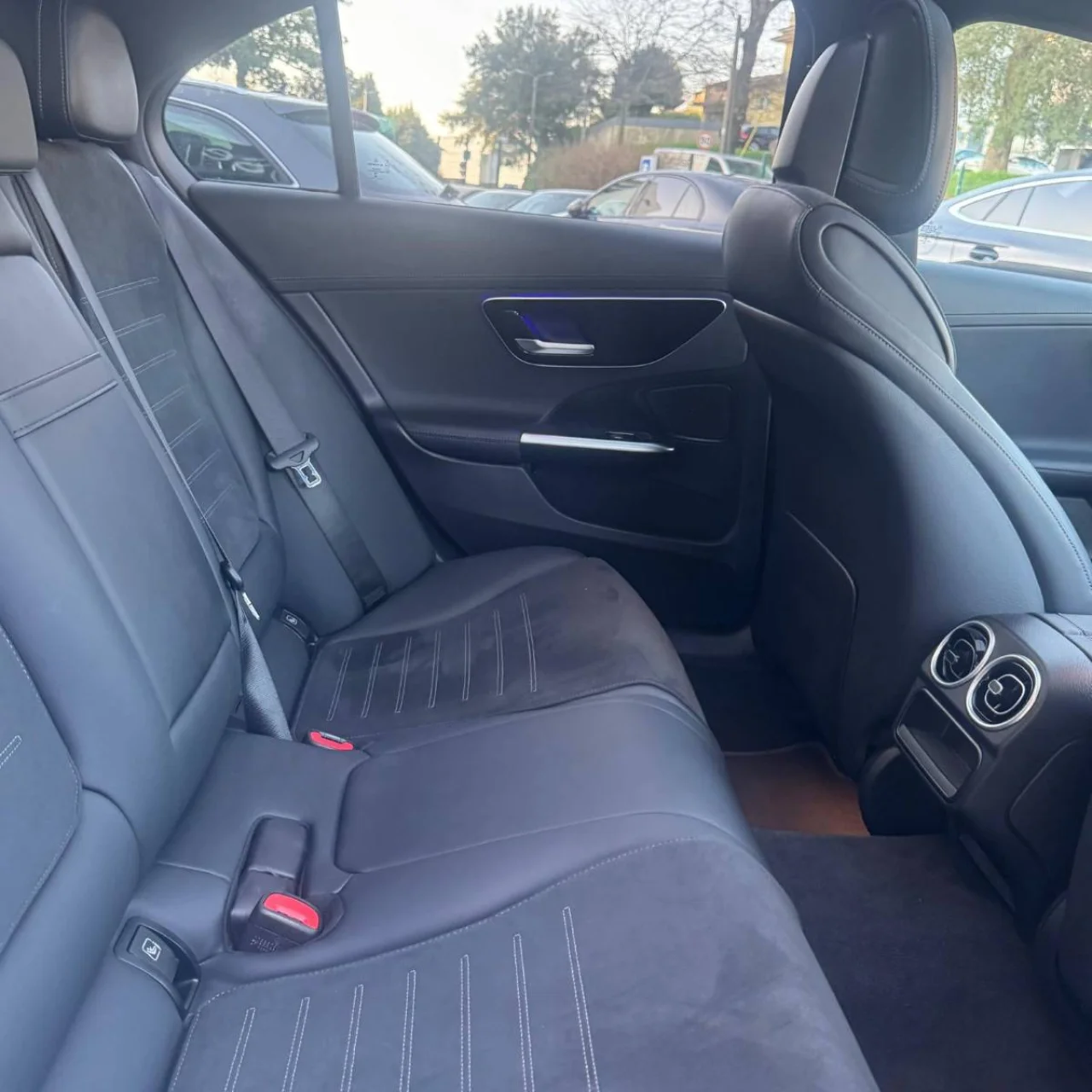 Mercedes Classe C 300d AMG Limousine 5