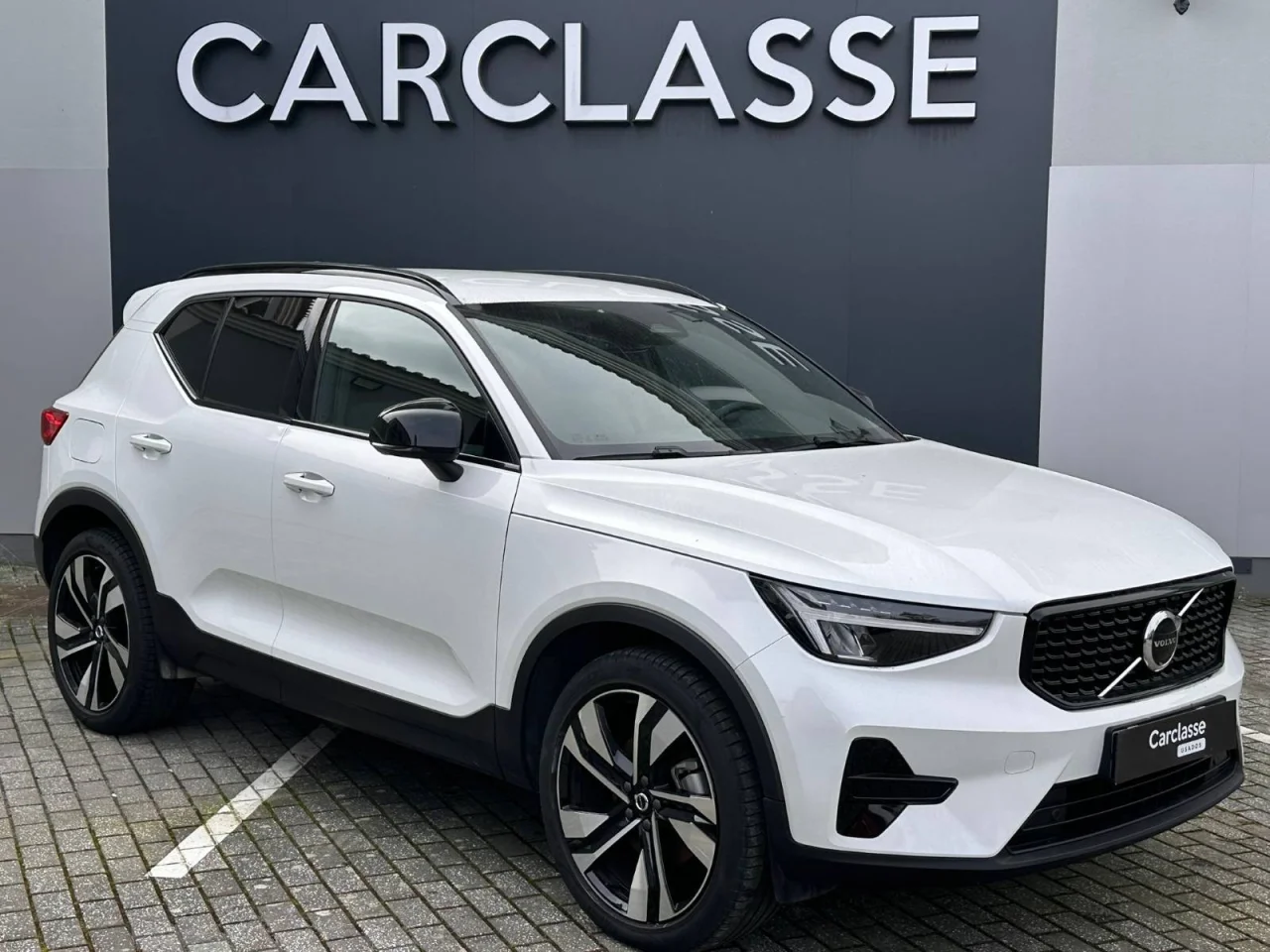 Volvo XC40 Plus Dark MHEV