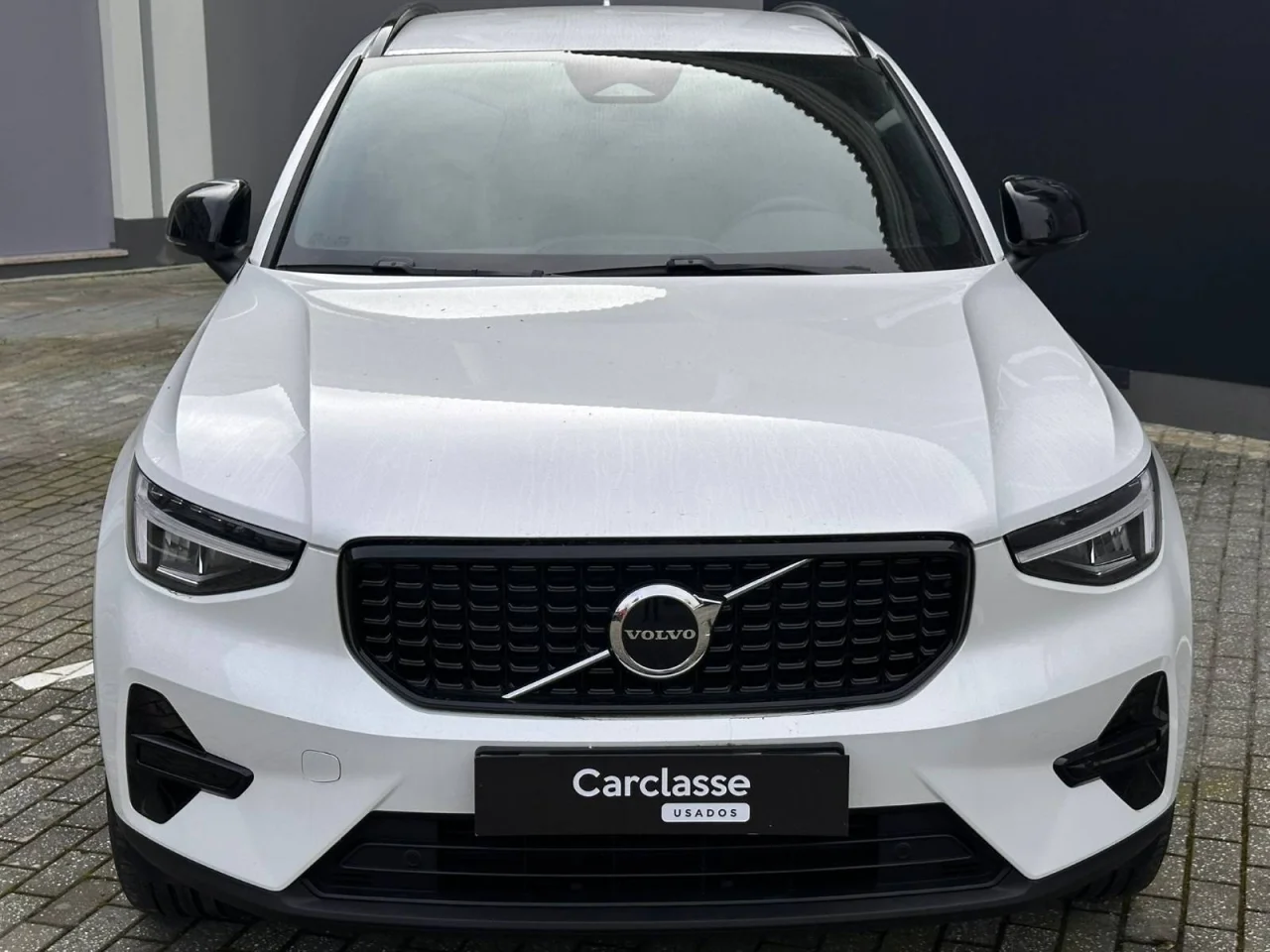 Volvo XC40 Plus Dark MHEV 9