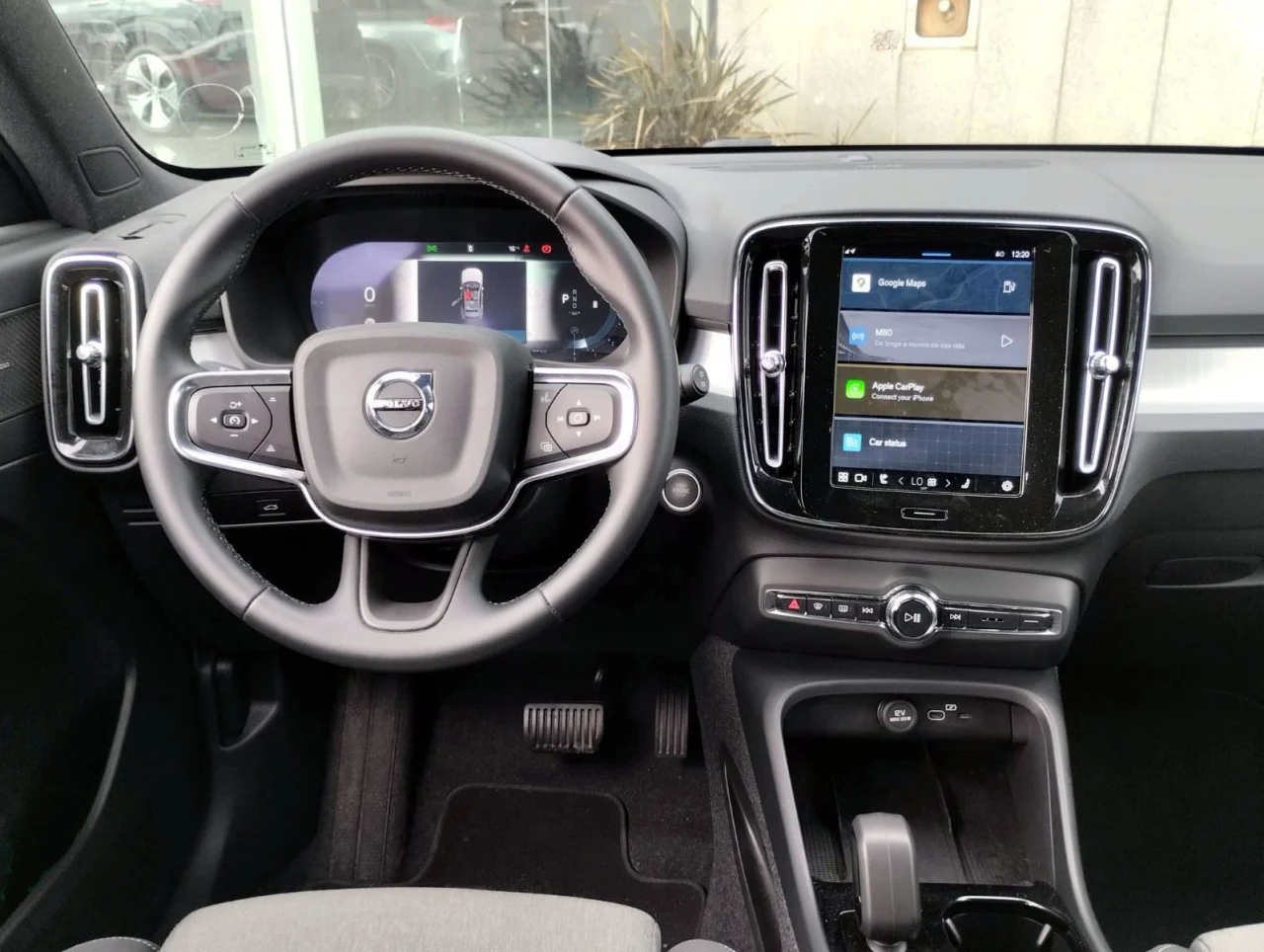 Volvo XC40  Plus Dark Mhev 2