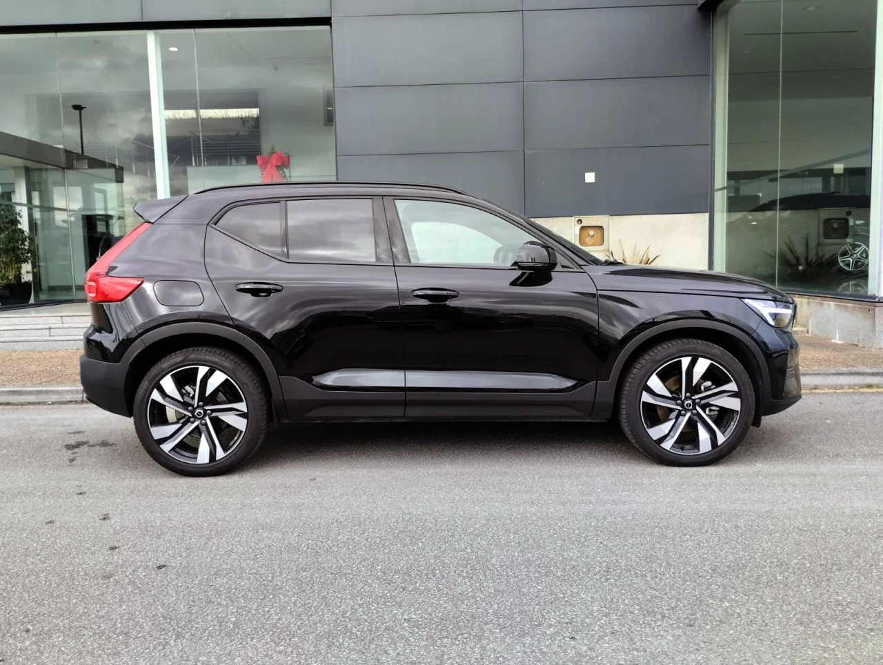 Volvo XC40  Plus Dark Mhev 8