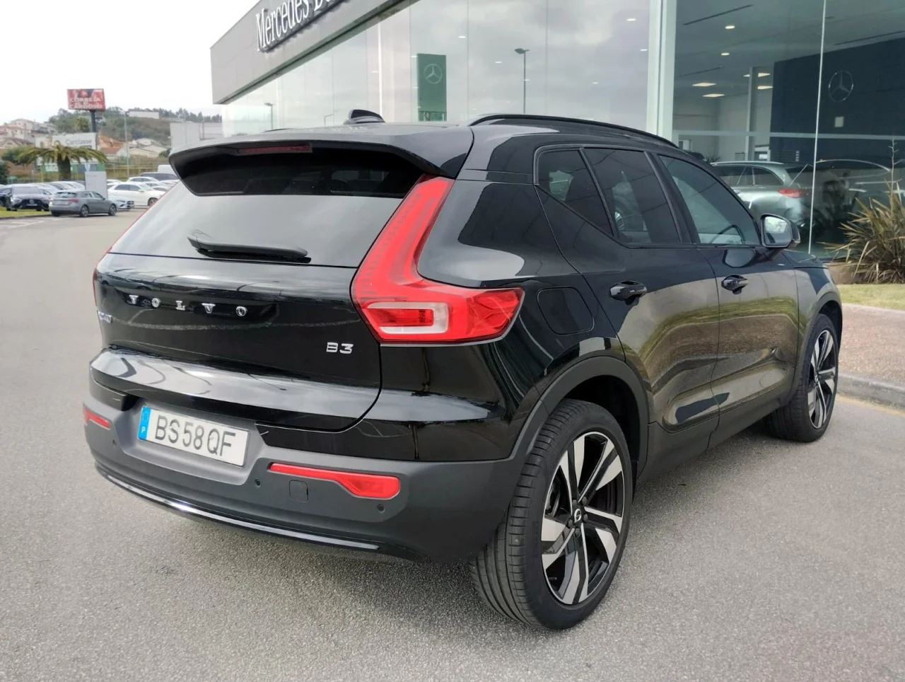 Volvo XC40  Plus Dark Mhev 10