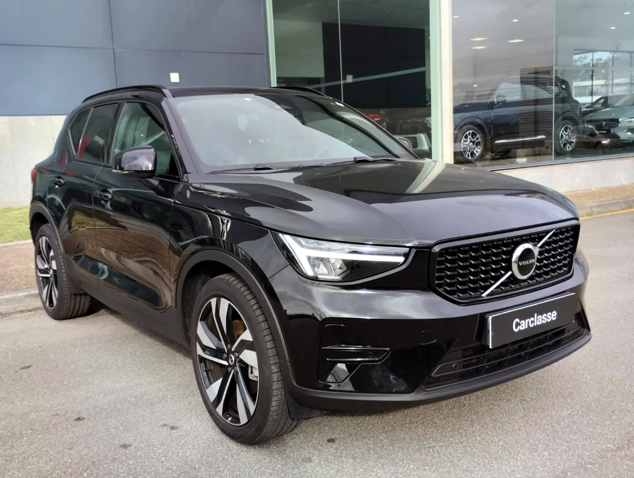 Volvo XC40  Plus Dark Mhev 14