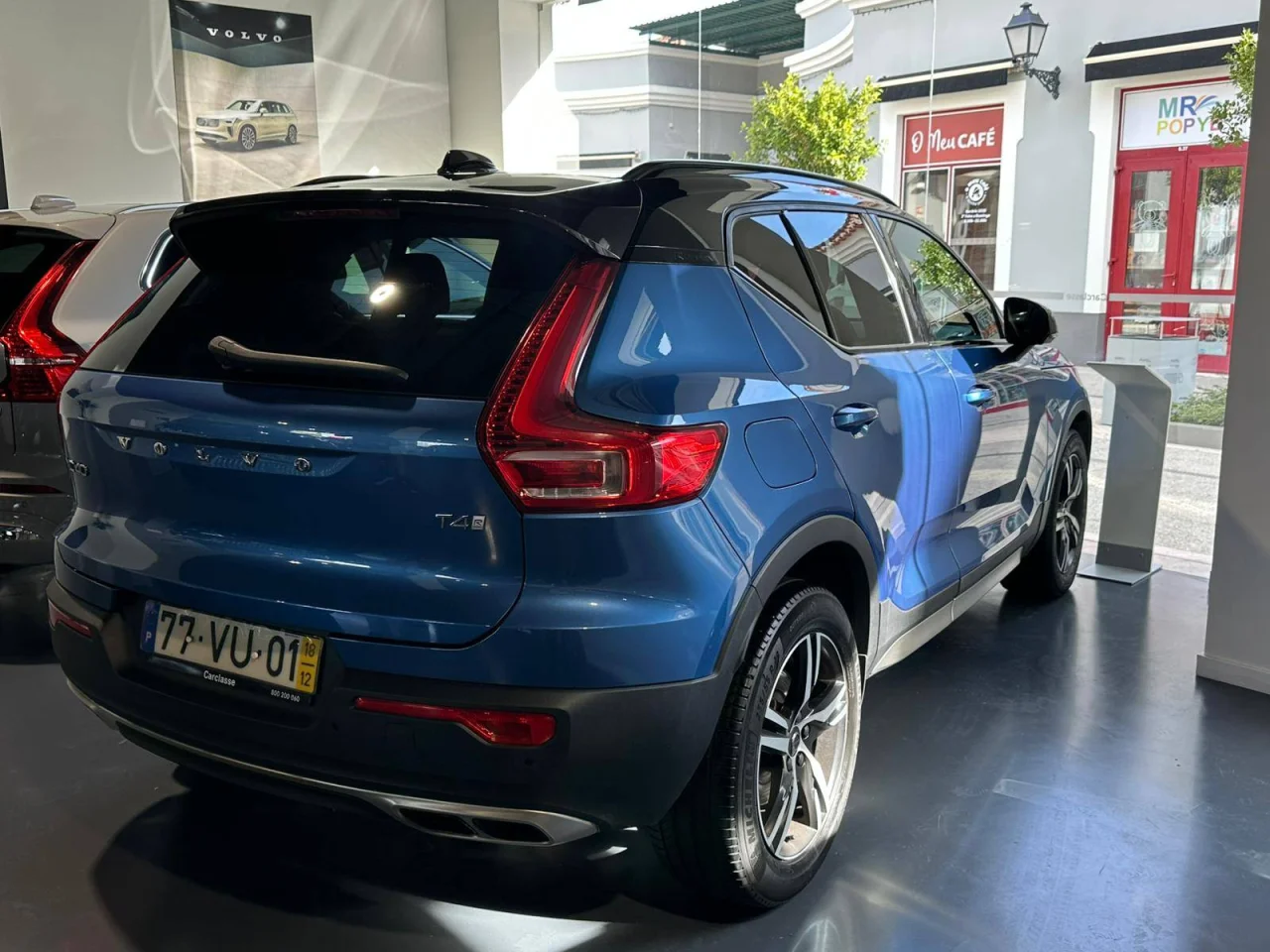 Volvo XC40 T4  R-Design 7